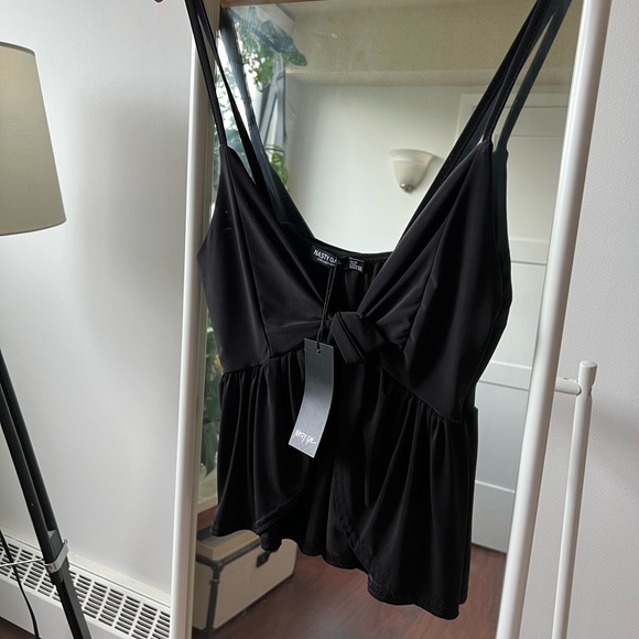 Nasty gal front tie black tank top - Picture 3 of 4